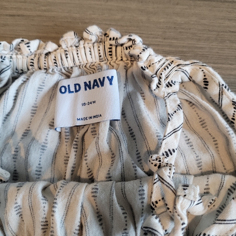 Old Navy Toddler Sleeveless Shirt